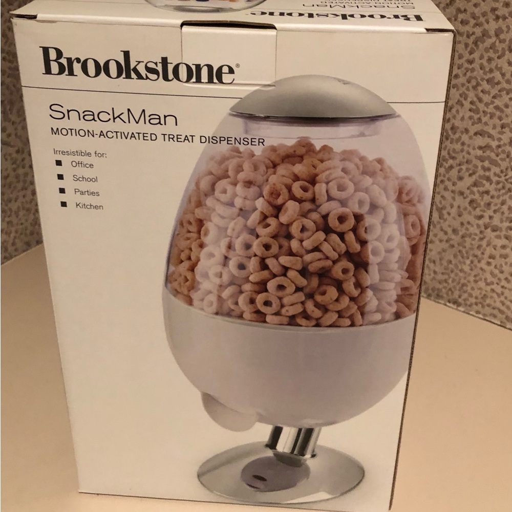 Brookstone Snackman-New